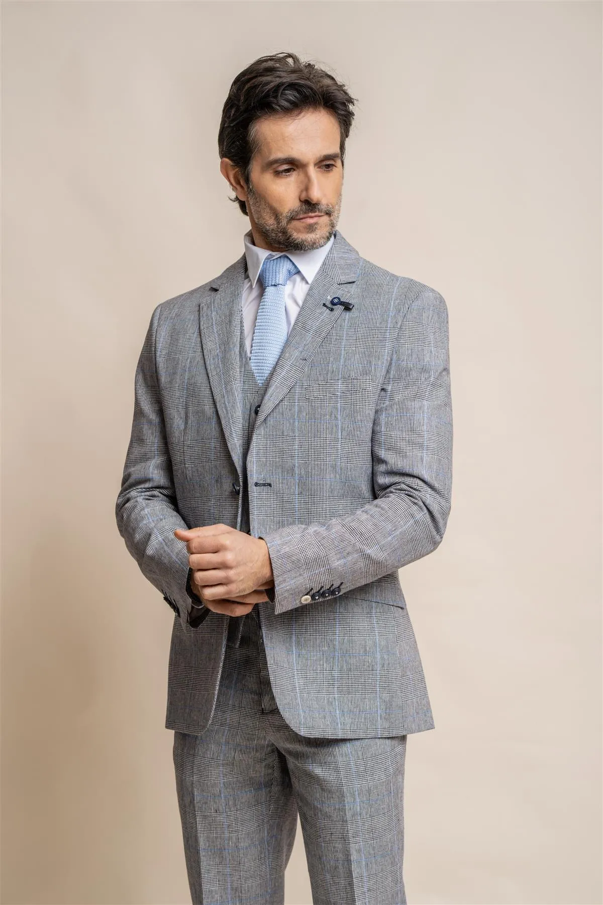 Arriga Three Piece Suit