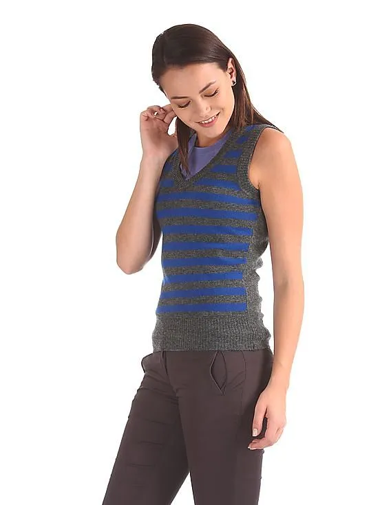 Arrow Woman Stripe Sweater Vest