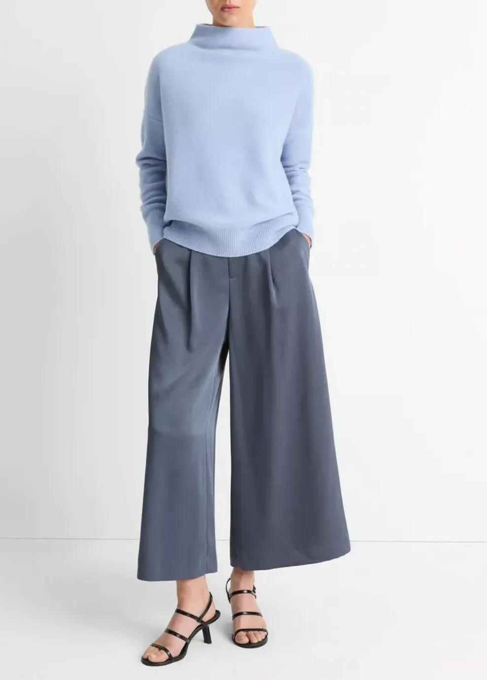 Cashmere Funnel Neck Sweater - Porcelain Blue