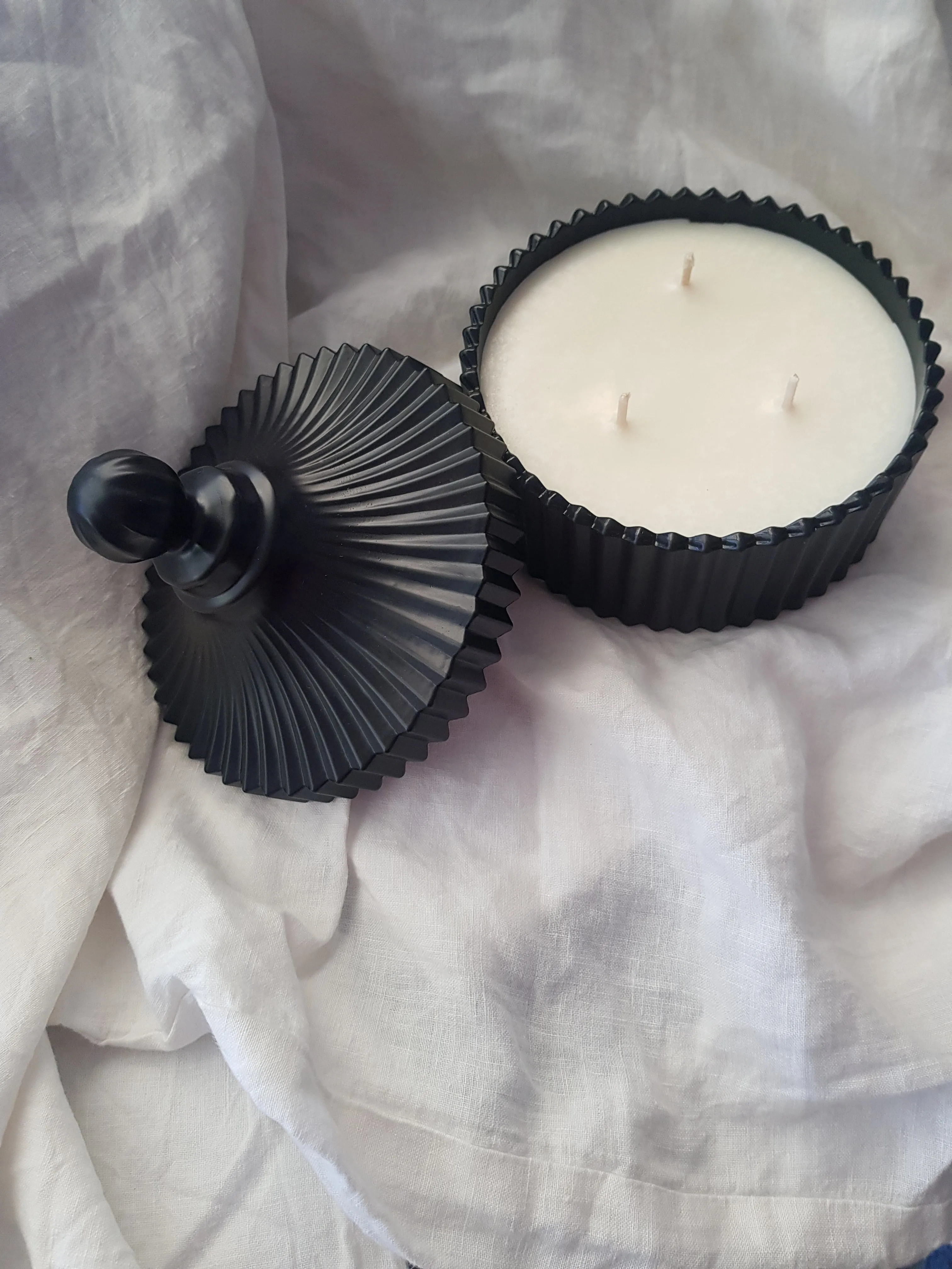 Cove Collection - Carousel Candle Black Barcelona