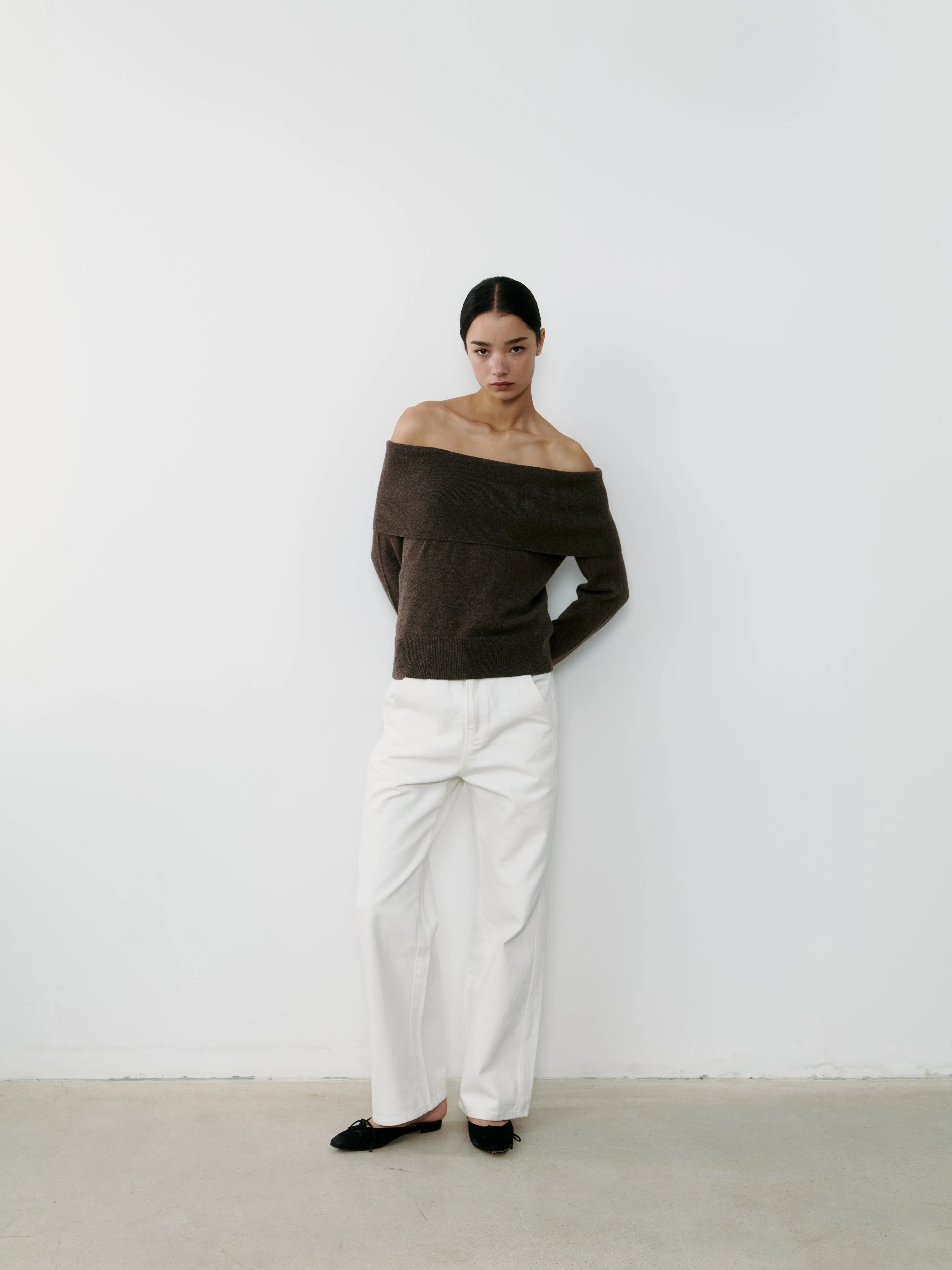 THE CASHMERE OFF SHOULDER - CHESTNUT BROWN