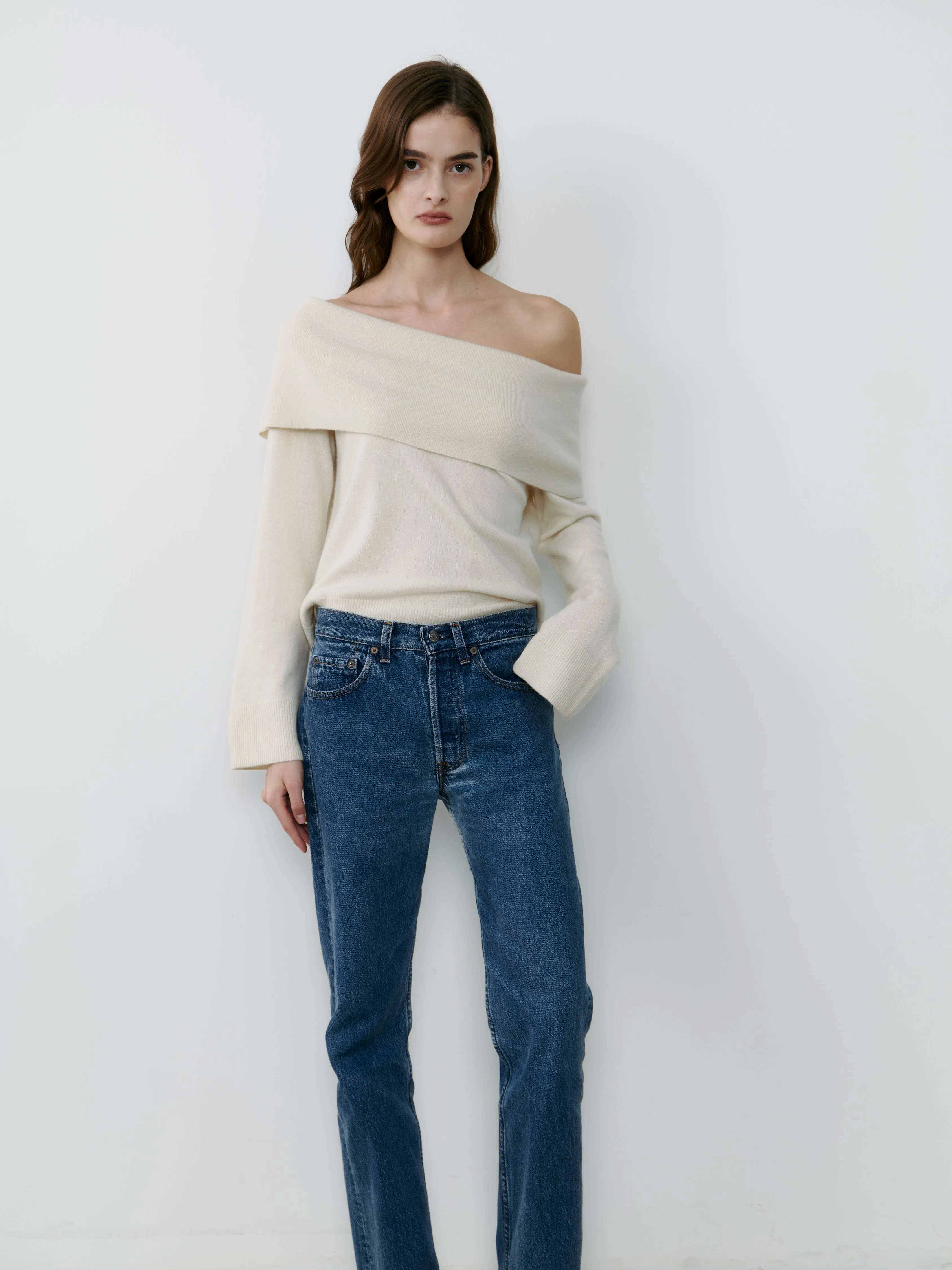 THE CASHMERE OFF SHOULDER - ECO WHITE