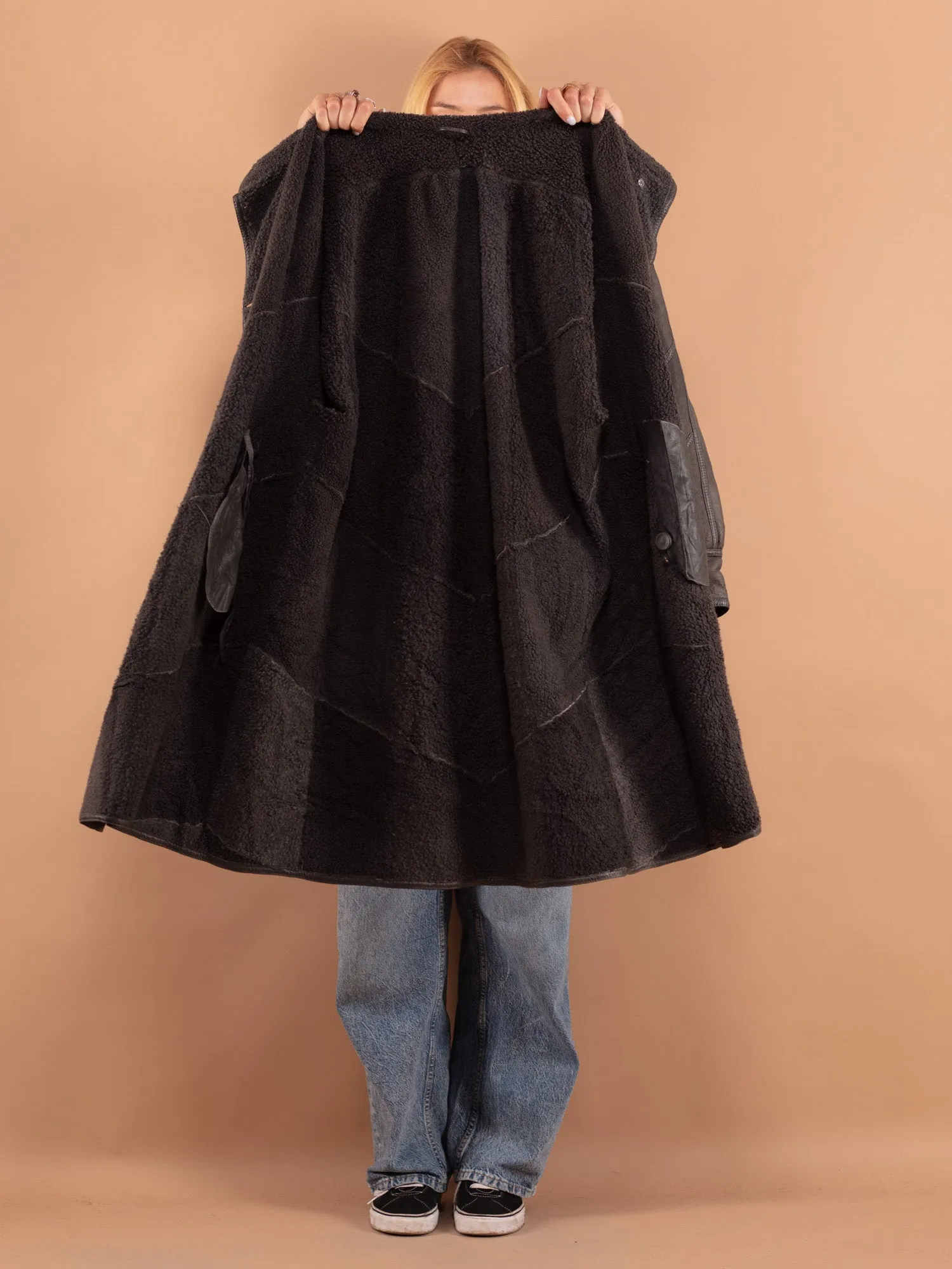 Vintage 80's Women Oversized Sheepskin Coat in Gray